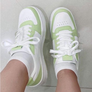 Giày sneaker auth