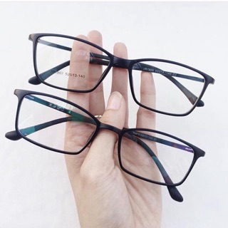 Kính cận gọng dẻo