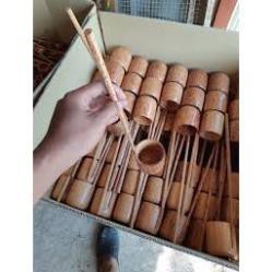 Gáo Dừa Múc Rượu