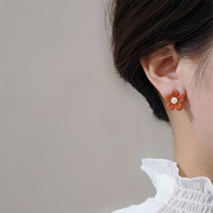 Bông Tai Hình Hoa Cúc Nhỏ Dễ Thương Phong Cách Hàn Quốc Cho Nữ