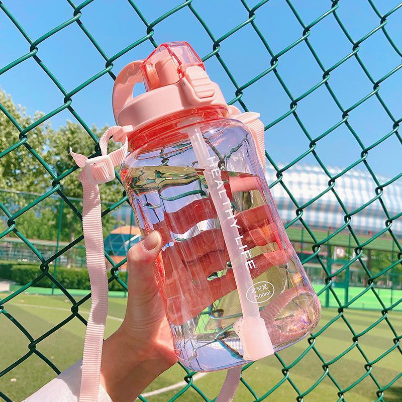 Bình nước dung tích 2L phong cách thể thao