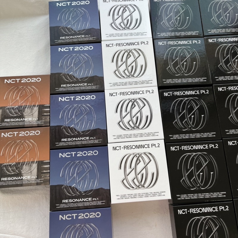Lẻ bộ Kit RESONANCE PT1 và PT2 của nhóm NCT đủ đồ trừ Photocard