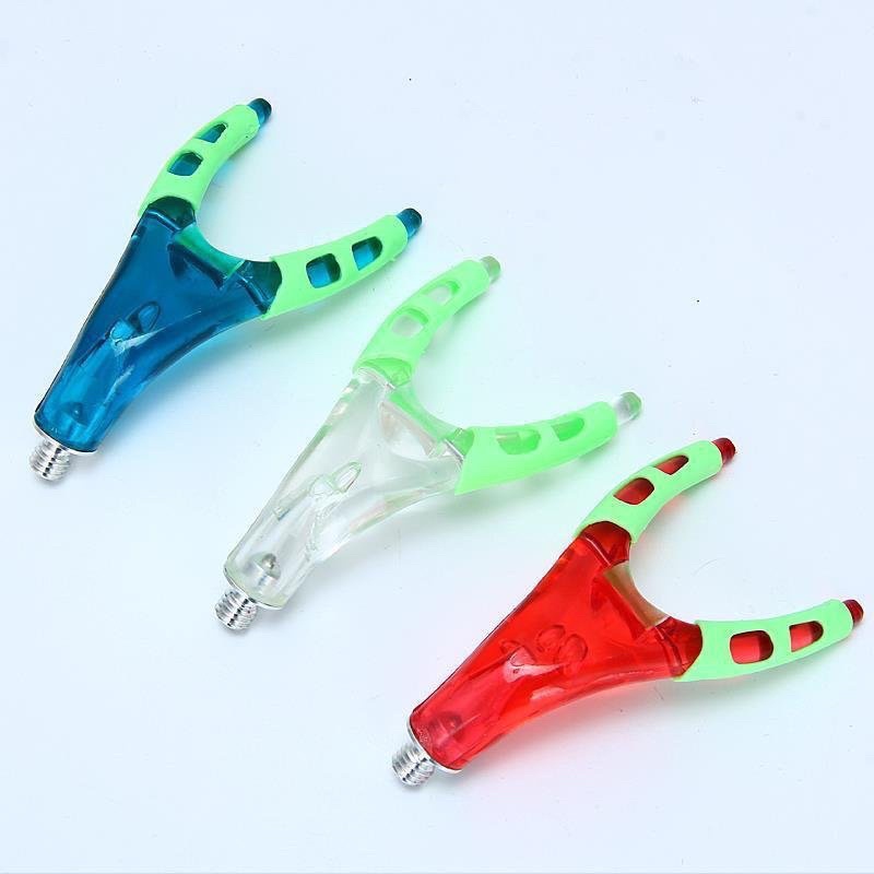 Đầu gác cần có đèn . Tiện lợi khi đi câu cả ngày lẫn đêm