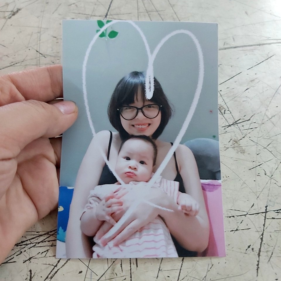 In ảnh theo yêu cầu 10 ảnh 6x9 phủ uv hoặc ép lụa tại Tú Vy Studio | BigBuy360 - bigbuy360.vn