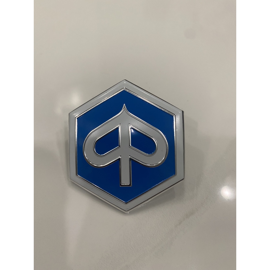 Logo gắn mặt nạ Piaggio Liberty đẹp y như zin