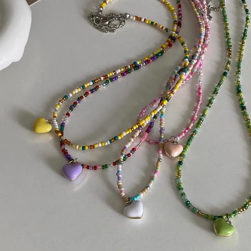 Vòng cổ hạt cườm charm tim