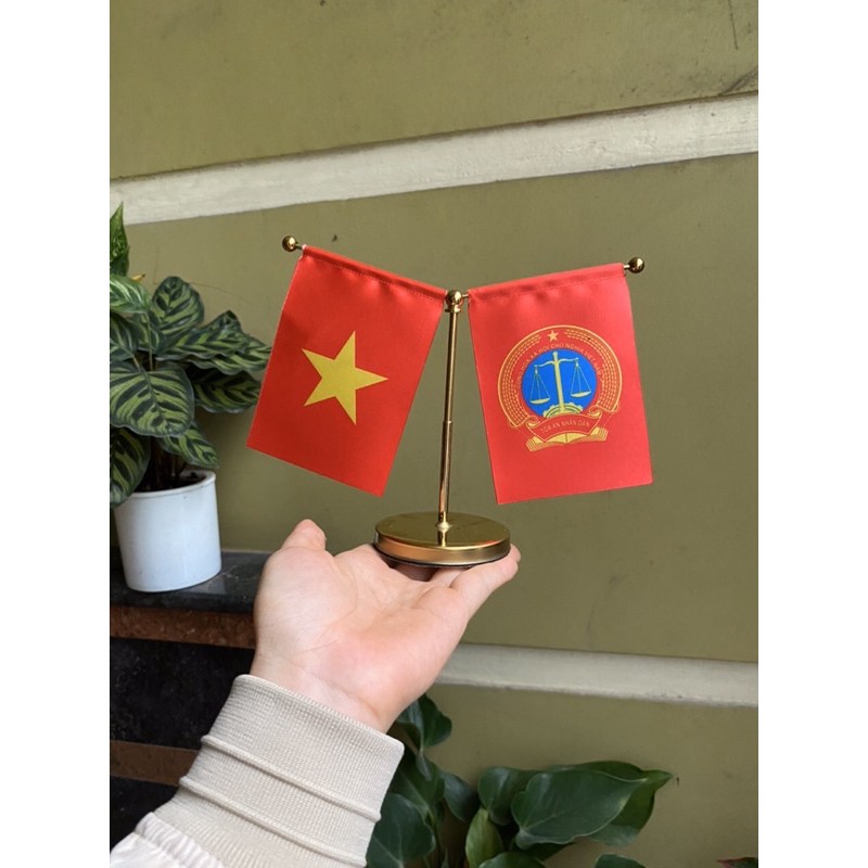 cờ để taplo trang trí xe hơi