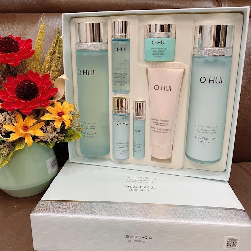 Set Dưỡng Dành Cho Da Dầu Ohui Miracle Aqua Special Set 7pcs - Cấp Nước, Kiểm Soát Bả Nhờn, Da Dầu Nhưng Mất Nước