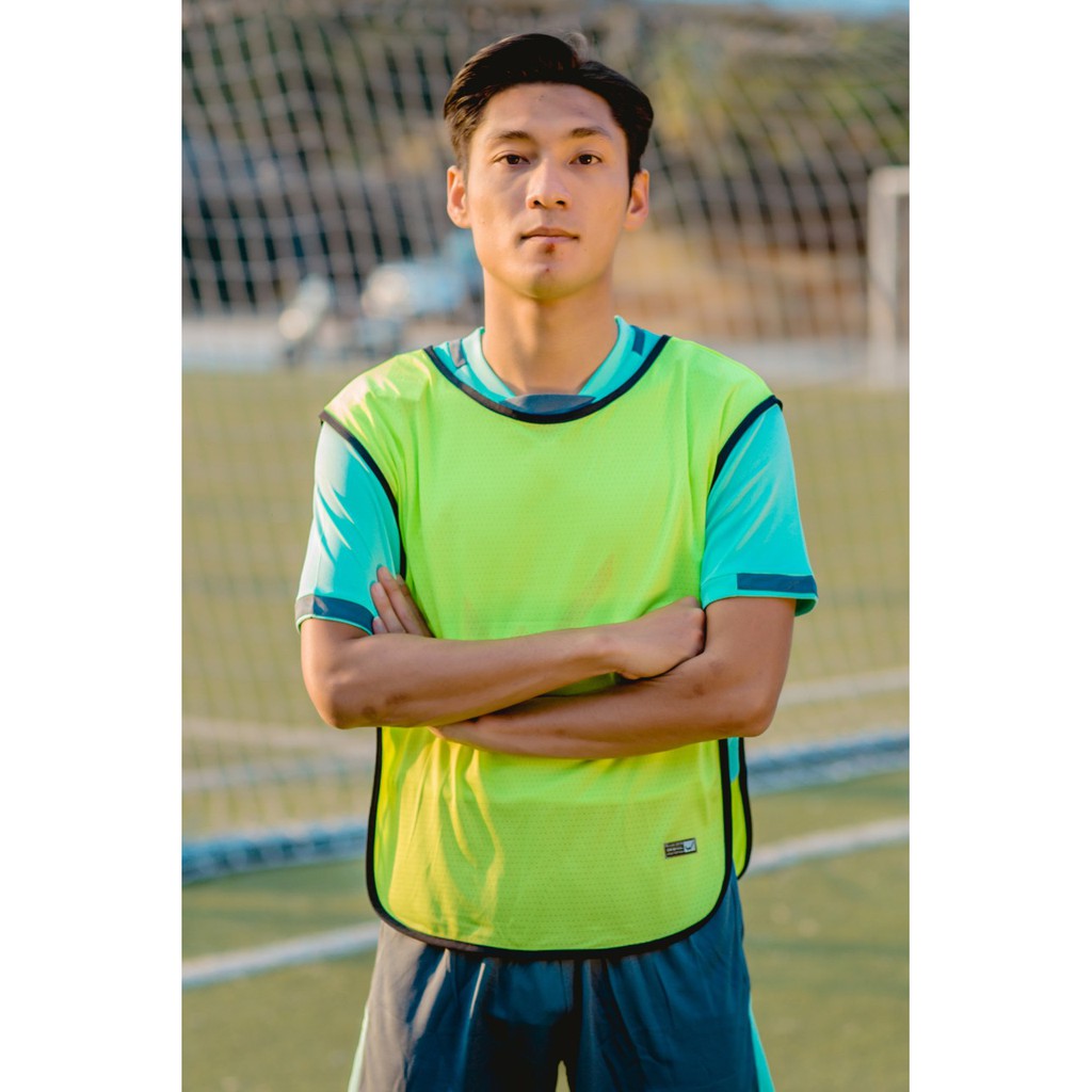 [Giãm Giá]Tập Bóng Đá Wika lưới,áo team, áo bib,áo chiến thuật bóng đá