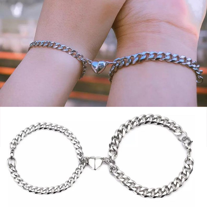 Set 2 vòng tay nam châm hình trái tim cho cặp đôi
