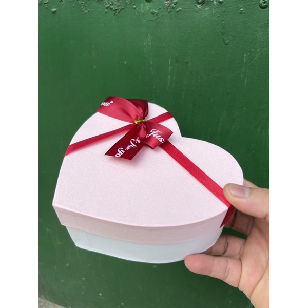Hộp tim đựng quà xinh xắn, tim rộng 15cm