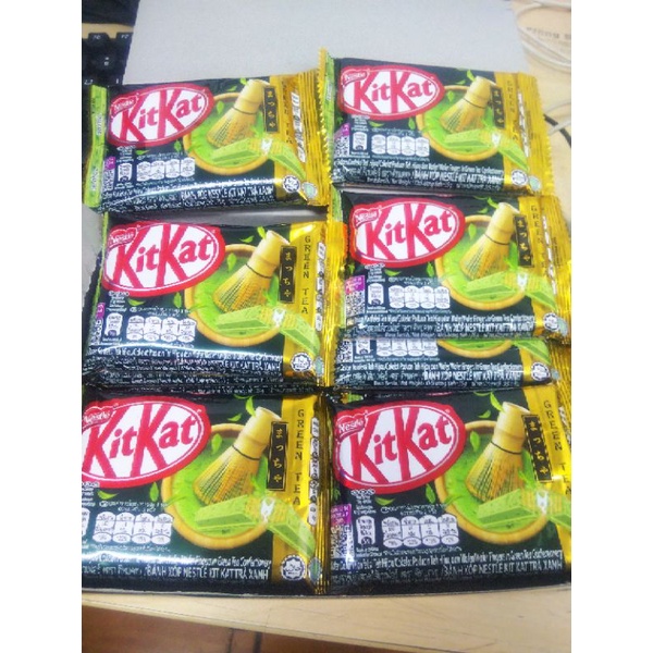 Bánh KitKat trà xanh 19k/35g hộp 24 thanh