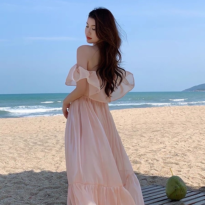 Váy trễ vai xinh xắn đi biển du lịch