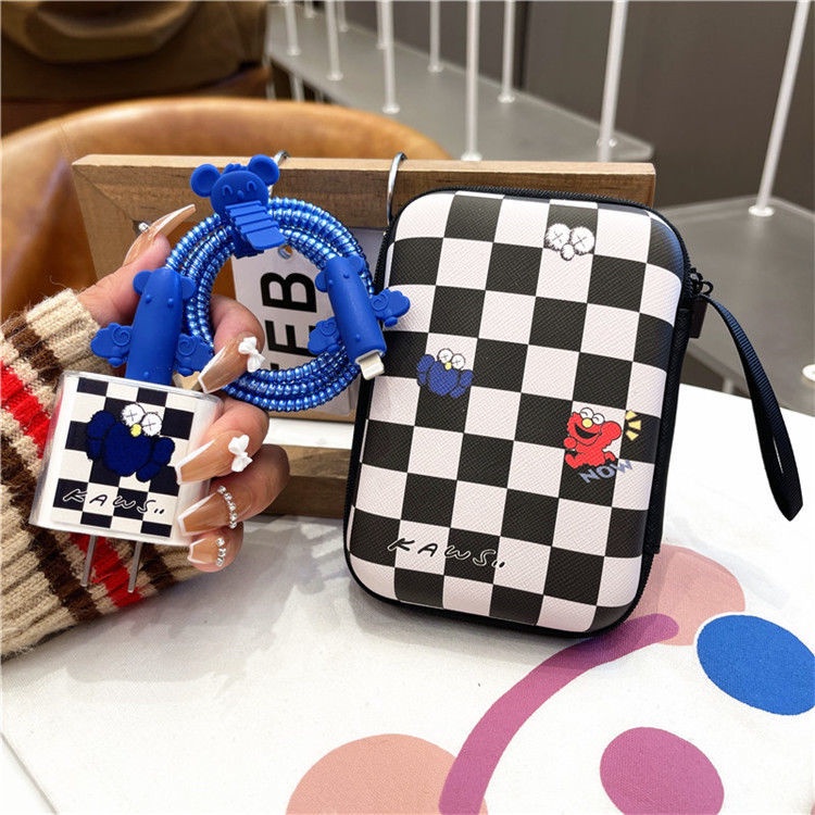 Vỏ Bảo Vệ Hộp Sạc Tai Nghe IPhone 11 12 18W-20W Bằng Silicon Mềm Họa Tiết Hoạt Hình 3D Dễ Thương