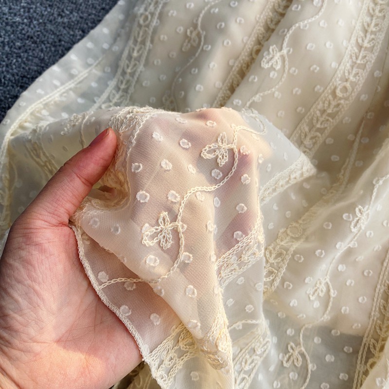 Váy ren trắng form matxi tay bo phồng ren sọc xinh xắn