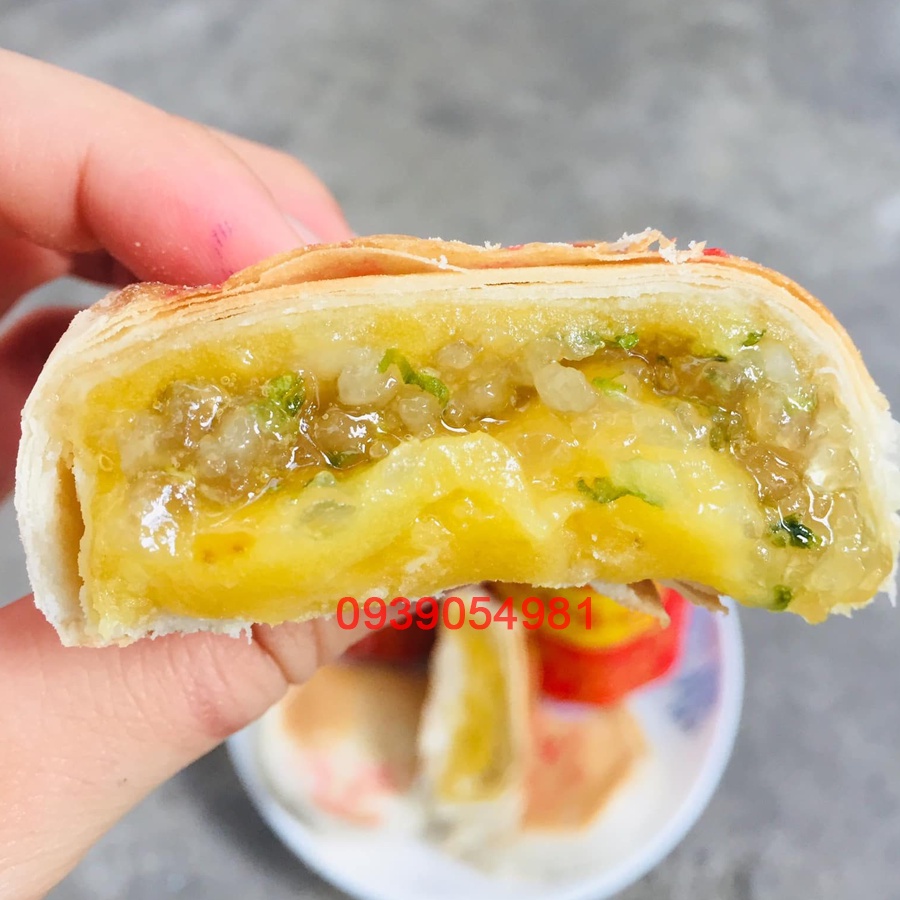 Bánh pía gói giấy đậu xanh MỠ HÀNH Thành Hương ít ngọt