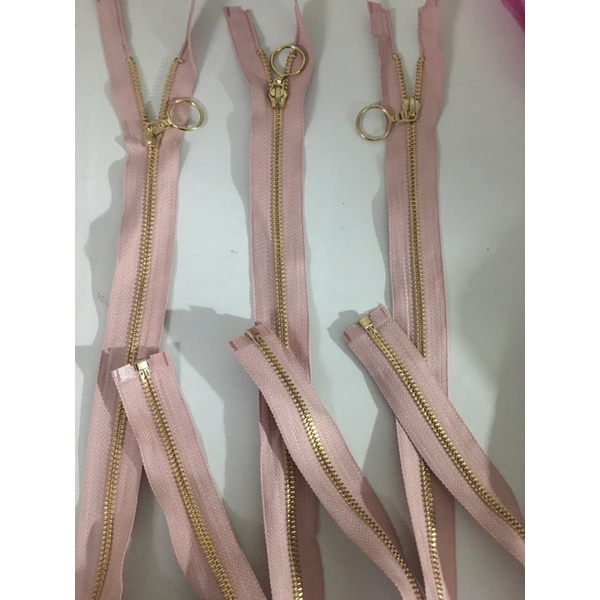 Khoá đồng răng 5 màu hồng dài 68cm móc trang trí vàng lóng lánh