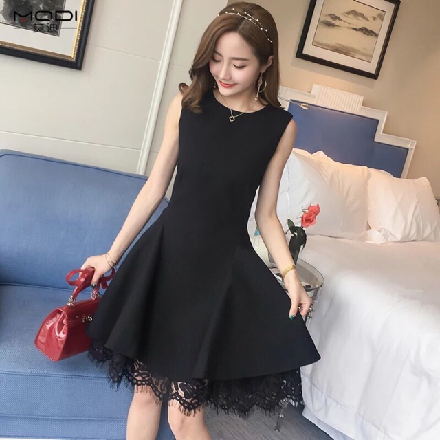 Đầm liền thân xoè phối ren M1