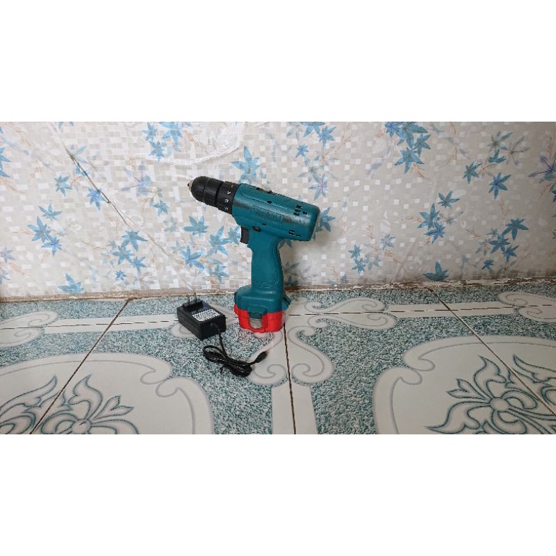 máy khoan pin makita 12V