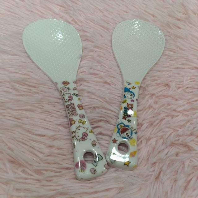 Muỗng xới cơm Đoraemon và Kitty (SP001030)