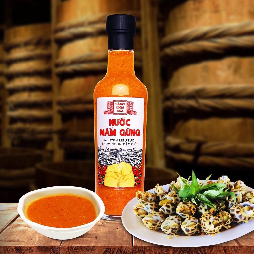 Nước mắm gừng pha sẵn cao cấp Làng Chài Xưa nguyên liệu tươi từ gừng tỏi ớt tươi chai thủy tinh