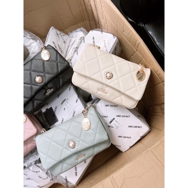 Túi lyn ô trám đeo chéo trái tim ngọc