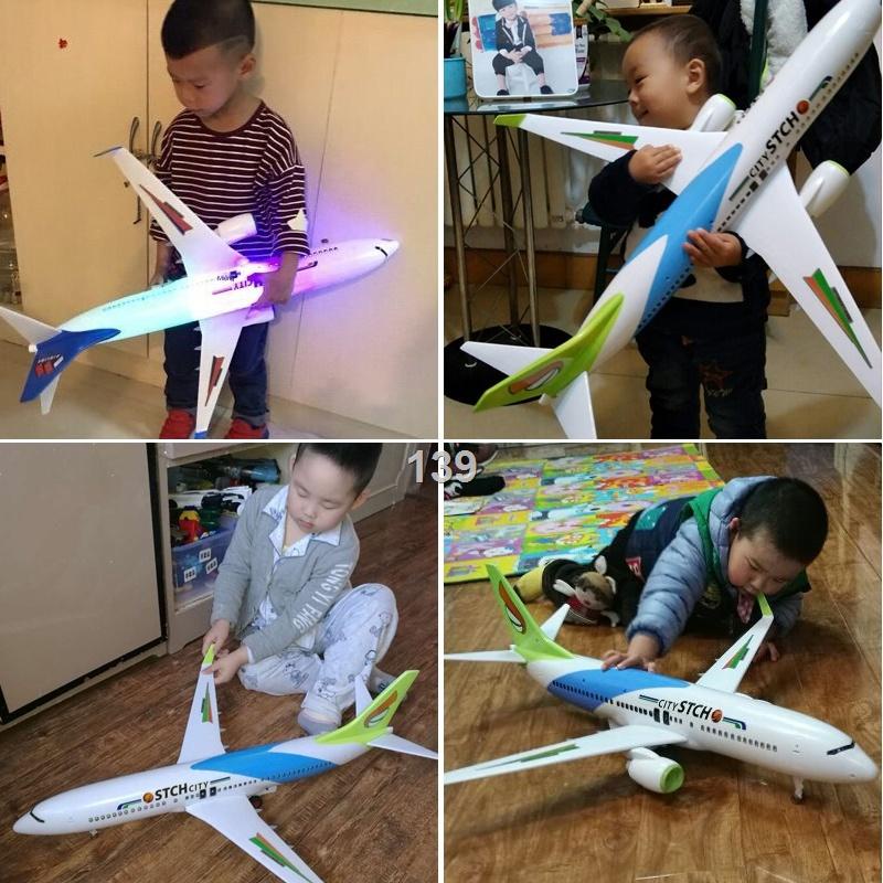 Đèn âm nhạc quá khổ máy bay chở khách Airbus mô hình quán tính cậu bé taxi trẻ em đồ chơi quà tặng