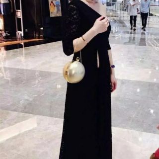 Clutch hình tròn quai đá dự tiệc