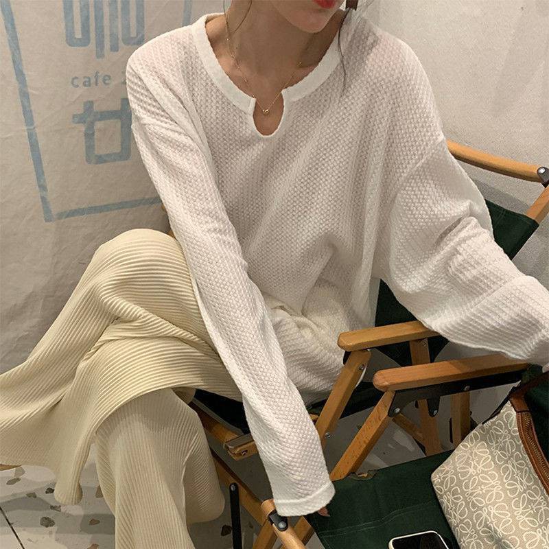 Áo Thun Cổ Chữ U Dài Tay - Ulzzang - Titto Closet