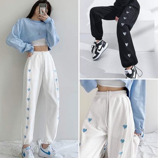 Quần jogger nữ họa tiết tim, quần dài nữ ống rộng eo chun bo gấu phong cách Hàn Quốc họa tiết in nhiệt 5D.