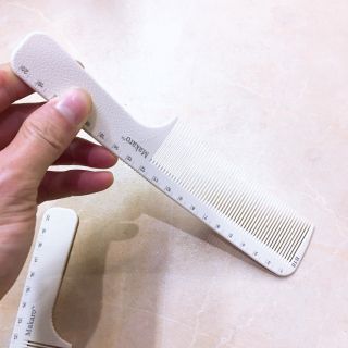 Lược cắt tóc nam bản to Makaro B18