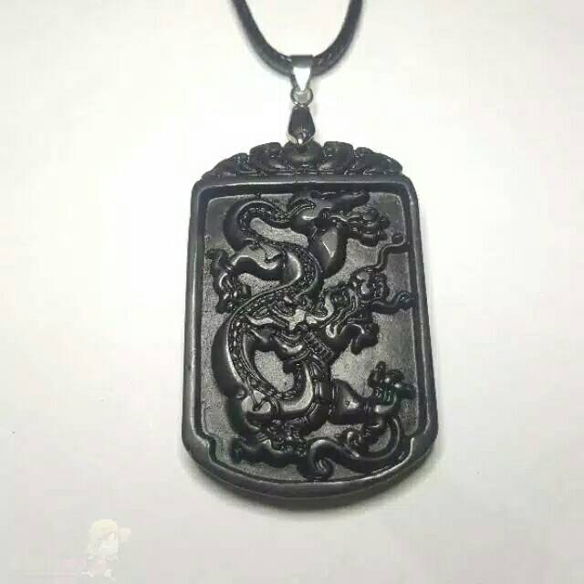 Mặt dây chuyền đá ngọc bích đen khắc hình rồng