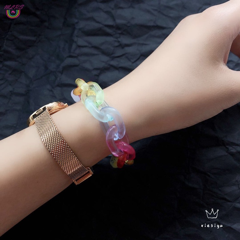 Vòng đeo tay bằng acrylic màu cầu vồng thời trang cá tính cho nữ