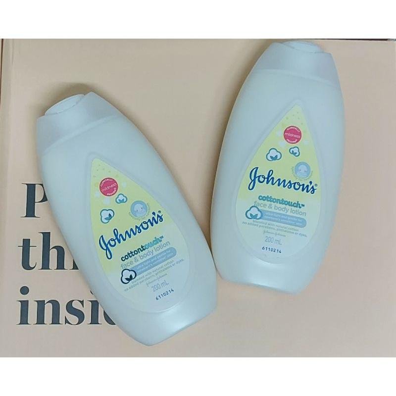 Sữa dưỡng ẩm mềm mịn Johnson baby cotton touch 200ml