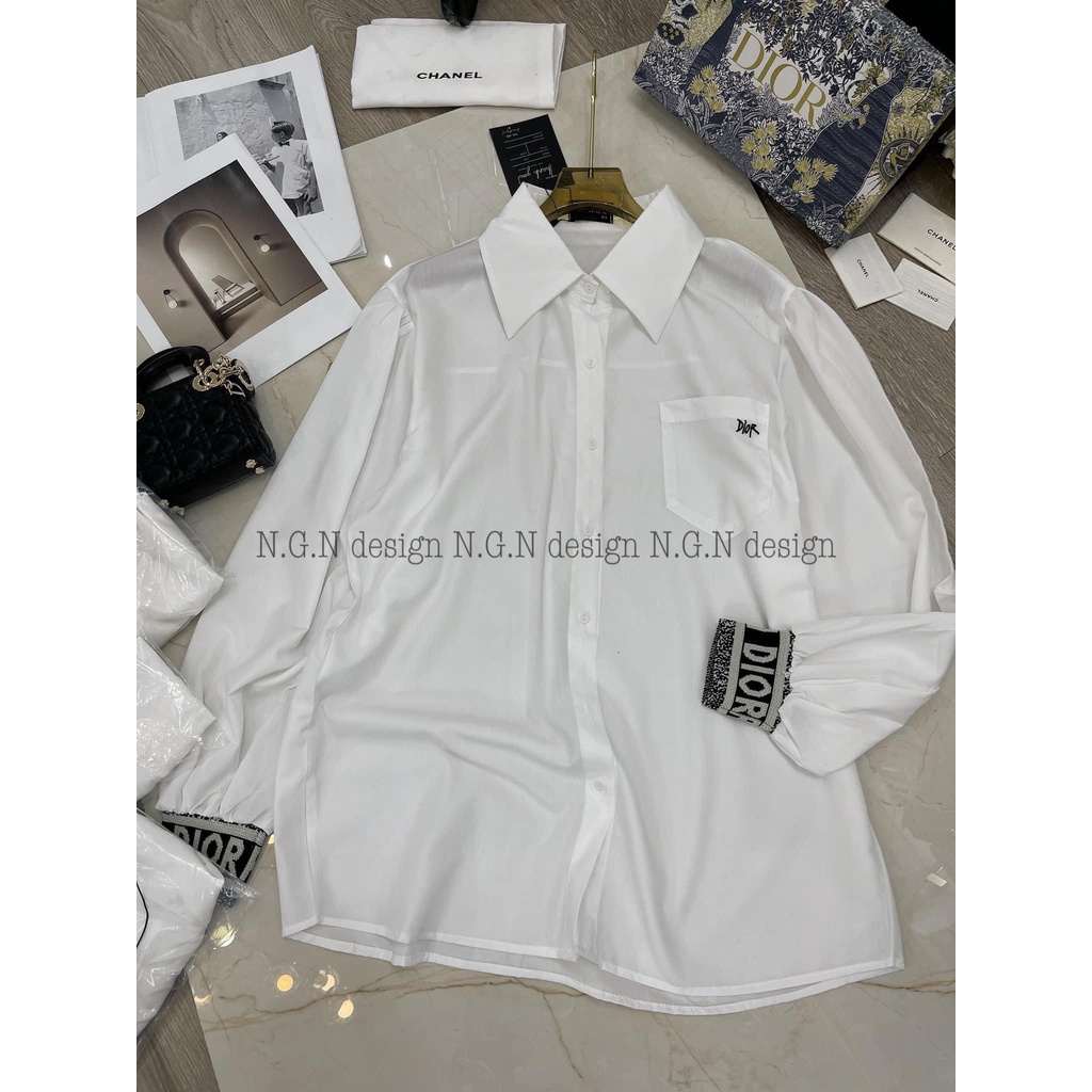 Áo sơ mi Dio chữ thêu nổi bo tay LD017