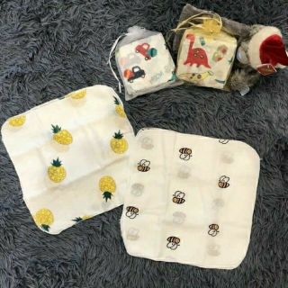 SÉT 10 KHĂN XÔ, SỮA Aden + Anais