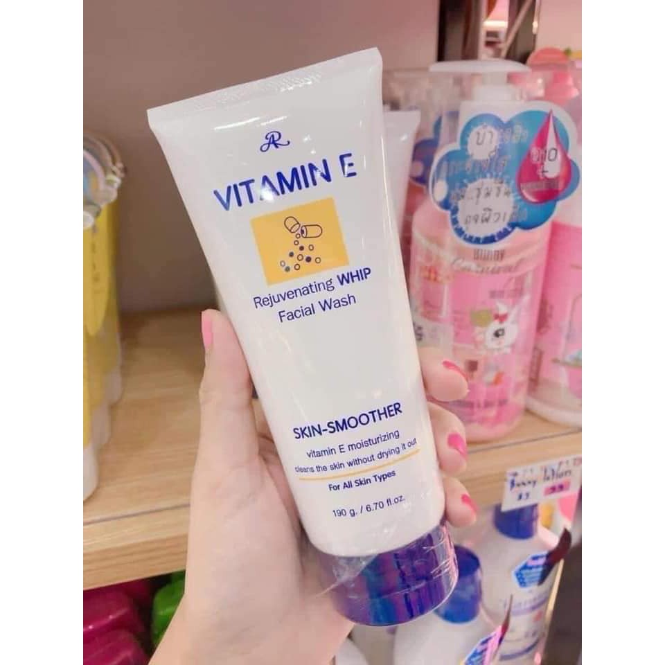 Sửa rửa mặt vitamin e thái lan