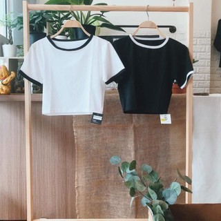 Croptop Cổ Tròn Phối Viền
