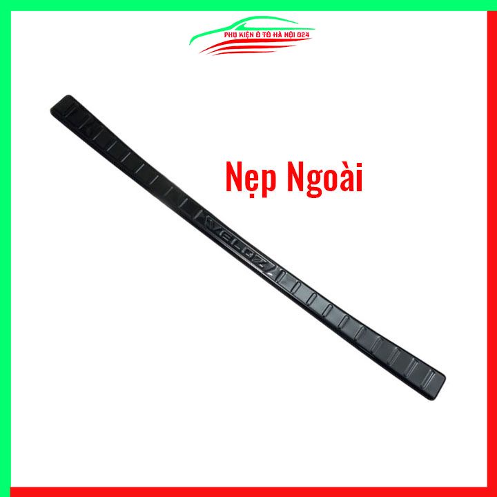 Ốp chống trầy cốp Veloz 2022-2023 vân titan bảo vệ cốp sau xe chống va đập