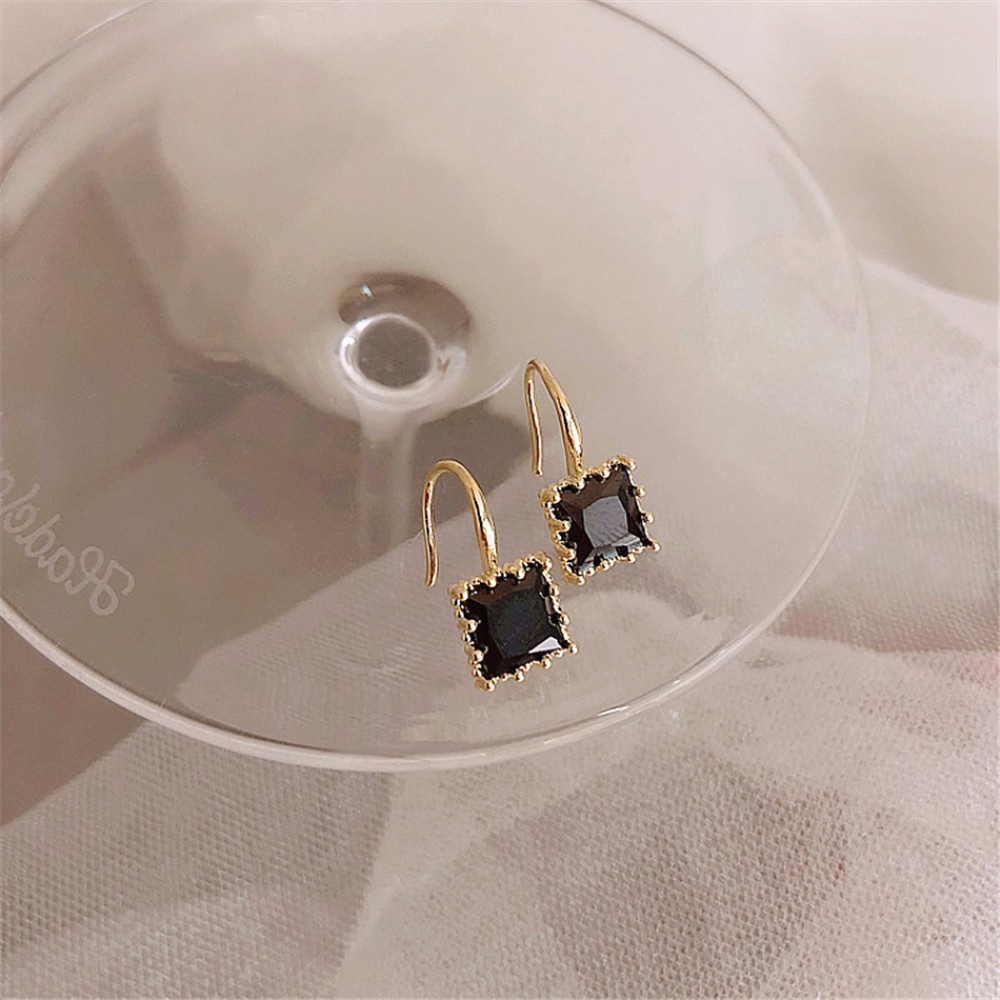 Đôi bông tai hình vuông đính đá vuông màu trắng đen thời trang cho nữ