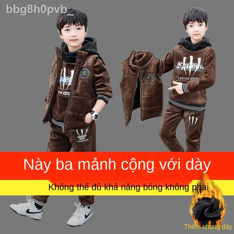 ( rẻ mà chất lượng)Quần áo trẻ em bé trai mùa đông lụa vàng ba mảnh cộng với len nhung phù hợp năm 2021 mới lớn của thu