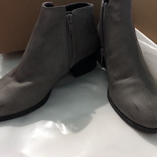 Thanh lí giày boot juno nữ gót vuông 5cm 170k
