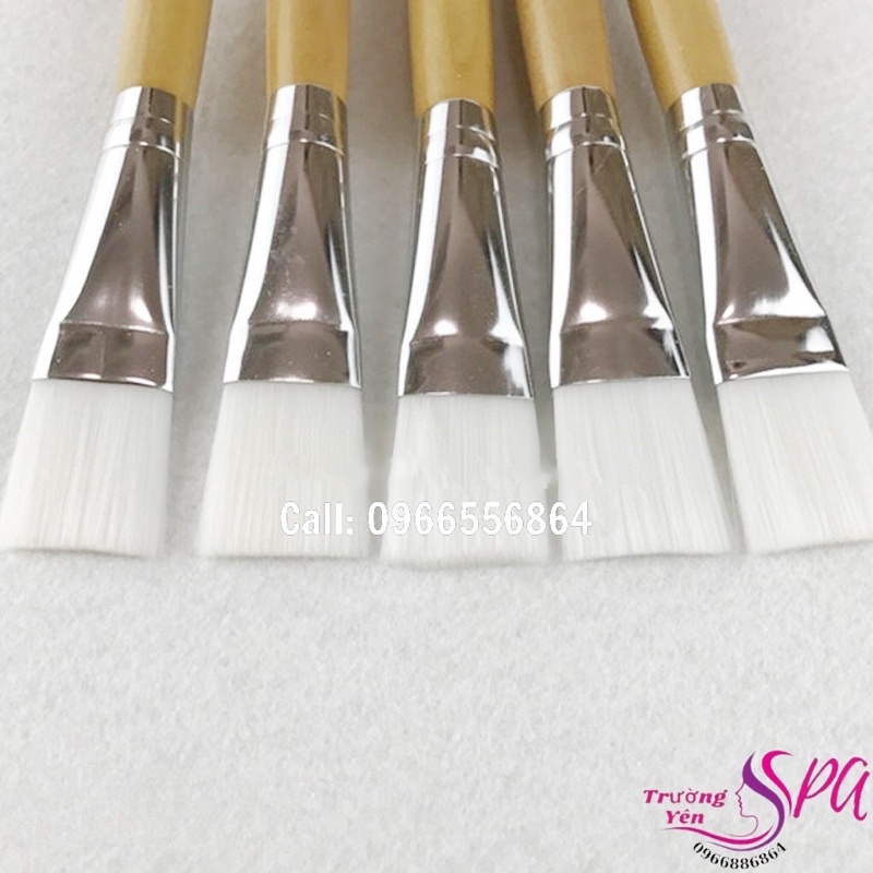 Cọ đắp mặt cán gỗ dùng trong spa tmv