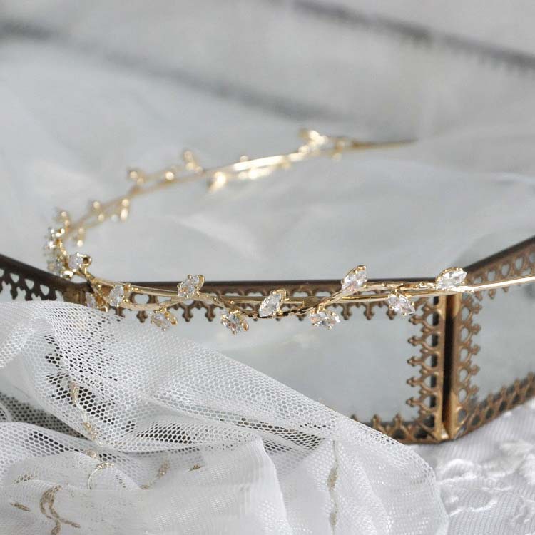 Băng Đô Cài Tóc Đính Đá Zircon Hình Chiếc Lá Phong Cách Retro