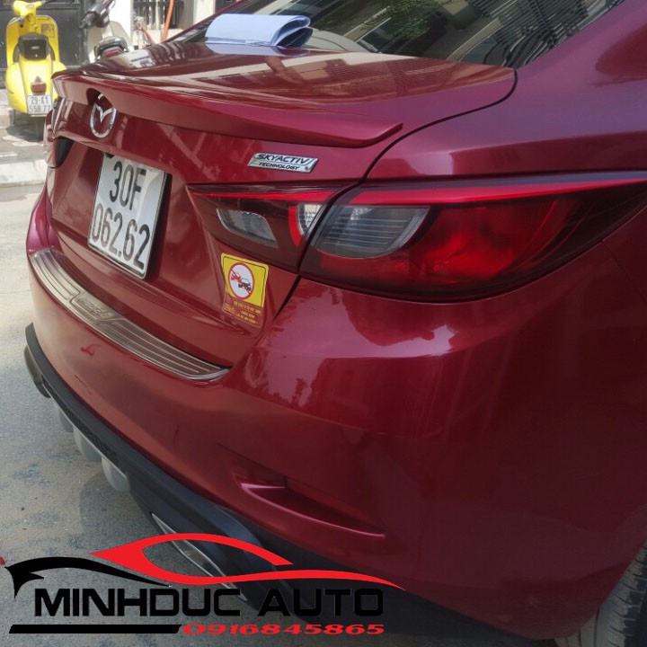 ĐUÔI GIÓ LIỀN CỐP MAZDA 2 SƠN SẴN