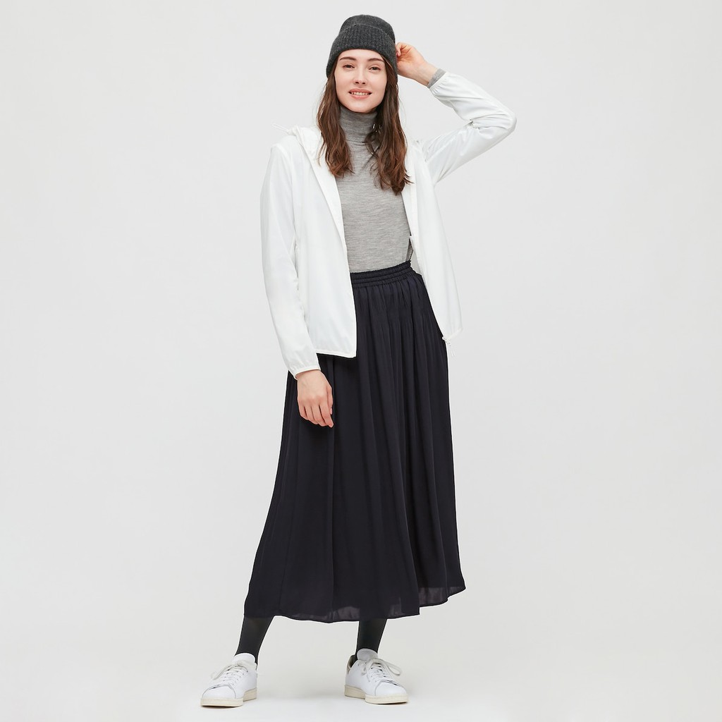 Chân váy xòe đầy quyến rũ của UNIQLO - Nhật Bản