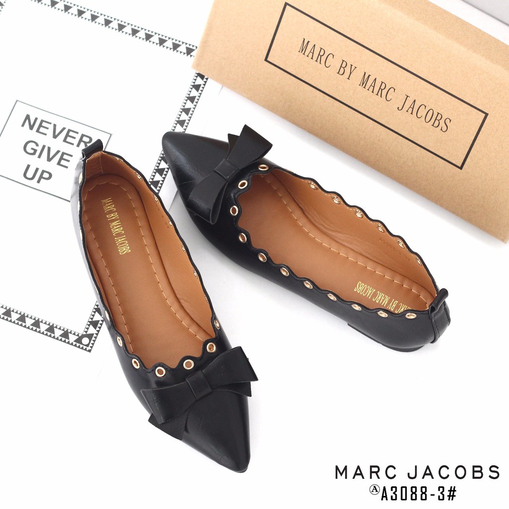 Giày Đế Bằng Marc Jacob A3088-3