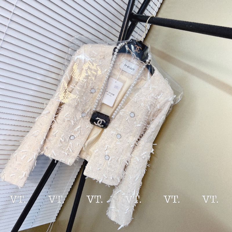 Áo Dạ màu hồng kem.