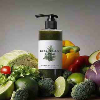 Sữa rửa mặt sủi bọt thải độc chiết xuất rau củ Byvibes Wonder Bath Super Vegitoks Cleanser 300ml - Xanh
