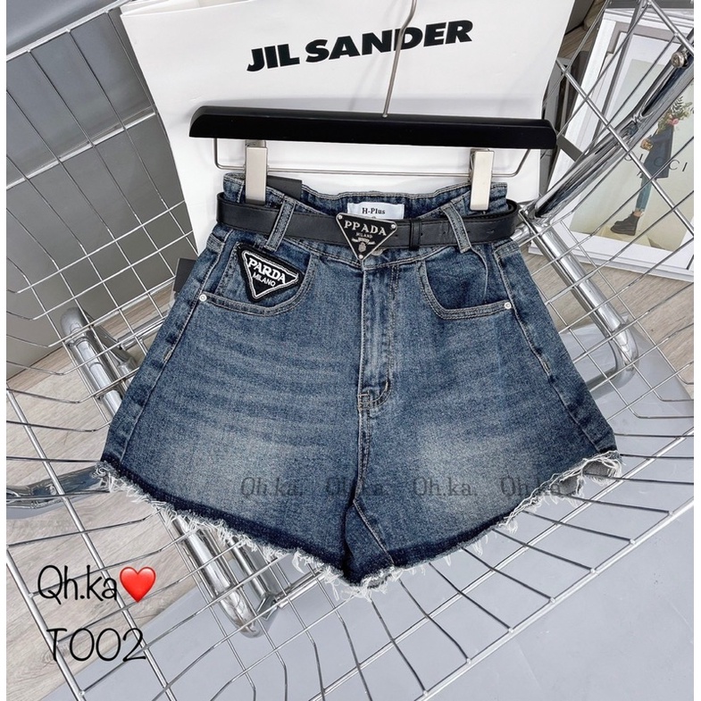 Quần sooc bò đai prada